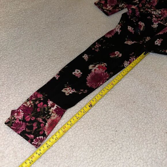 Kut from the Kloth Women’s Black Pink Floral Button Blouse Size Small EUC - Picture 11 of 12